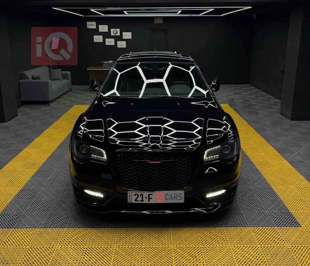 کرایسلەر 300